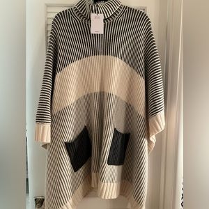 Fisherman colorblock poncho blue combo